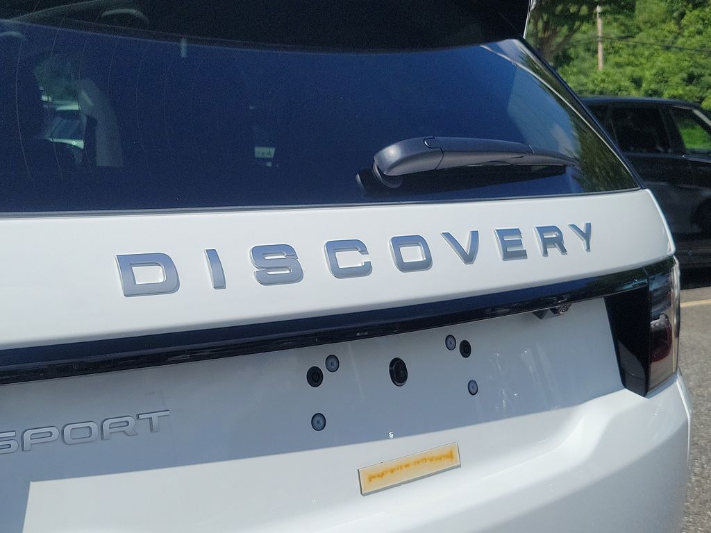 2025 Land Rover Discovery Sport S 19