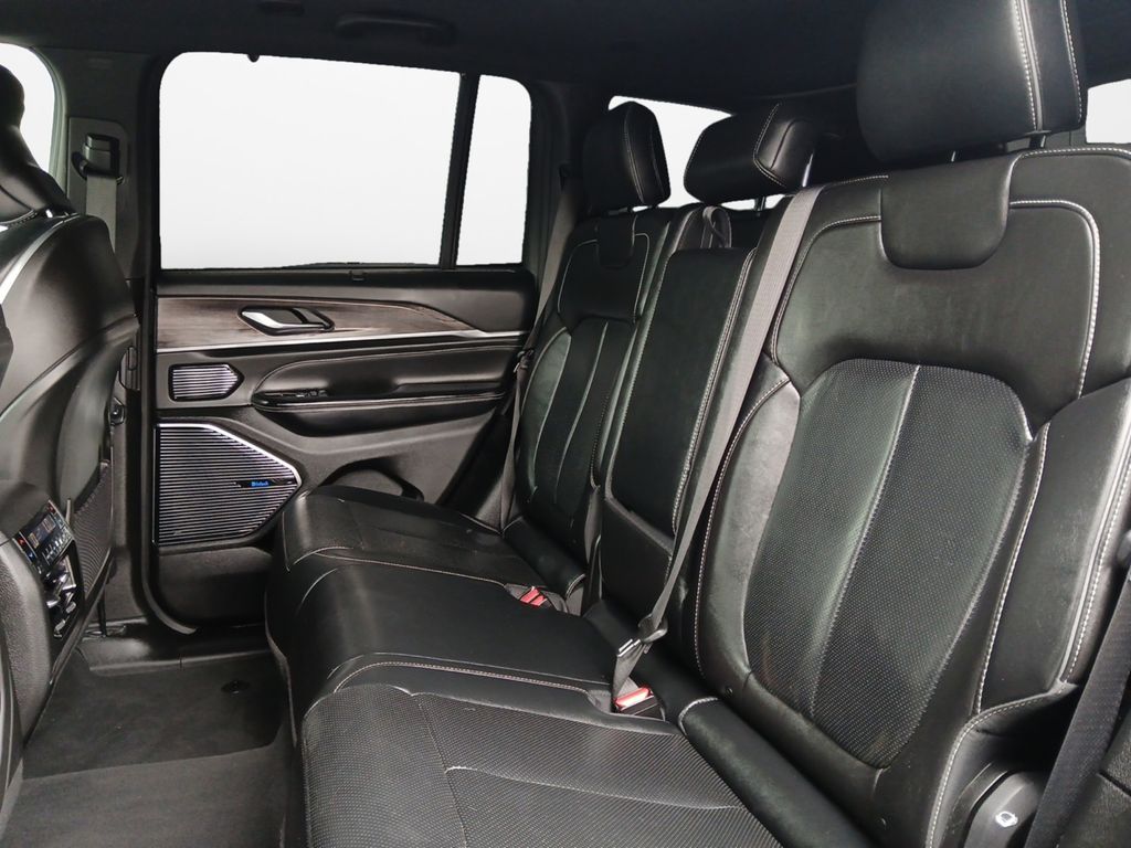 Used Car 2022 Jeep Grand Cherokee  Overland 4xe For Sale Under $30,000 In Austin, Texas