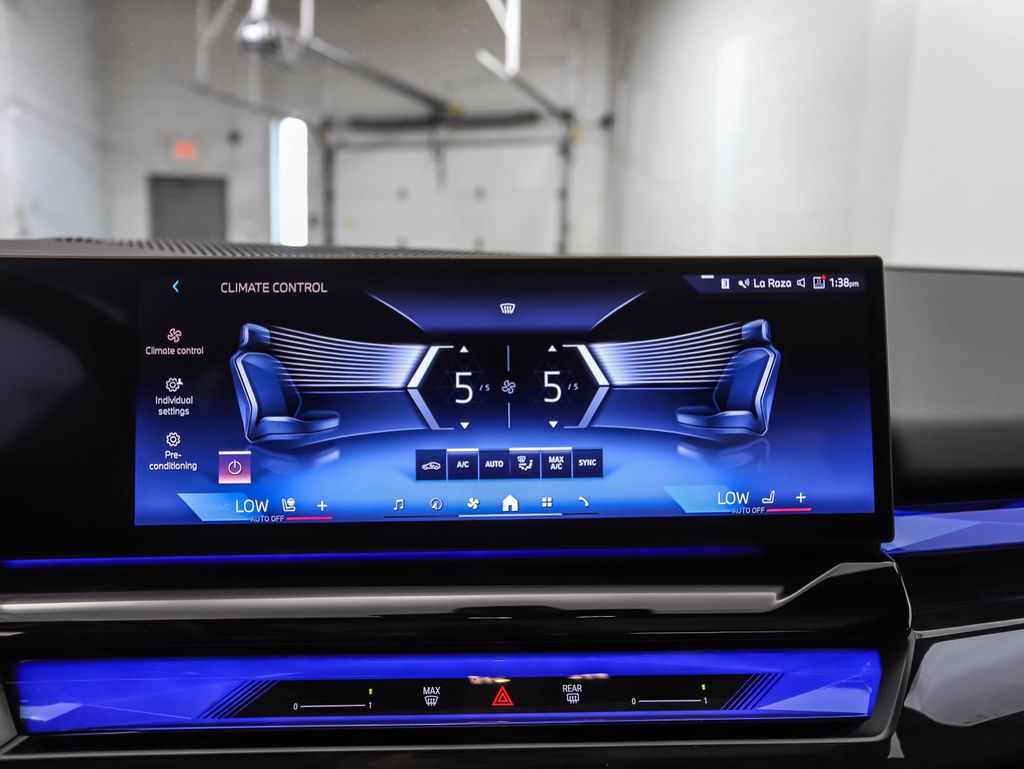 Thumbnail: 2025 BMW i5 - 15