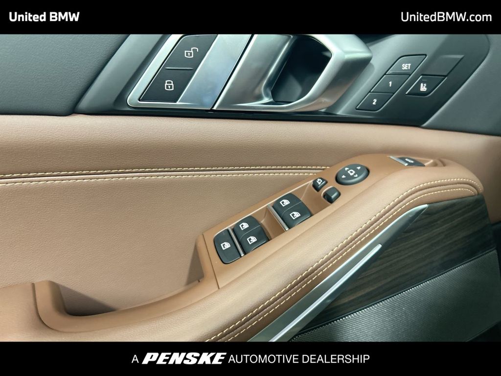 Thumbnail: 2026 BMW X5 - 11