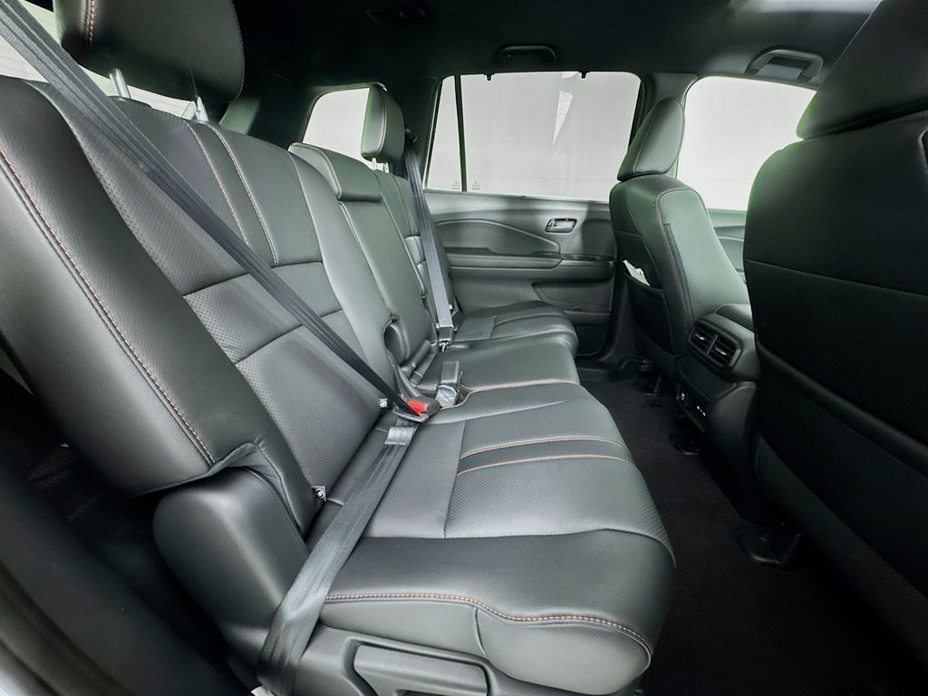 2025 Honda Passport TrailSport photo