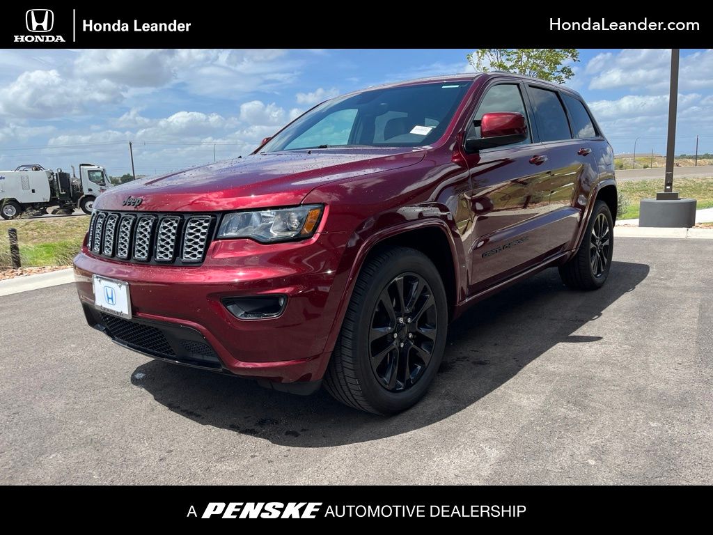 Thumbnail: 2017 Jeep Grand Cherokee - 1