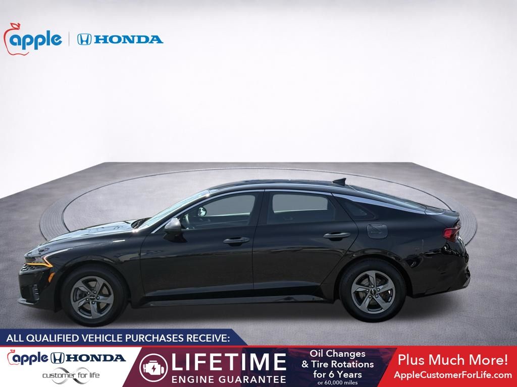 View vehicle photo 4