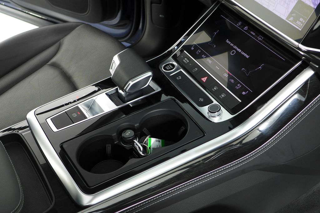 Thumbnail: 2025 Audi Q7 - 15