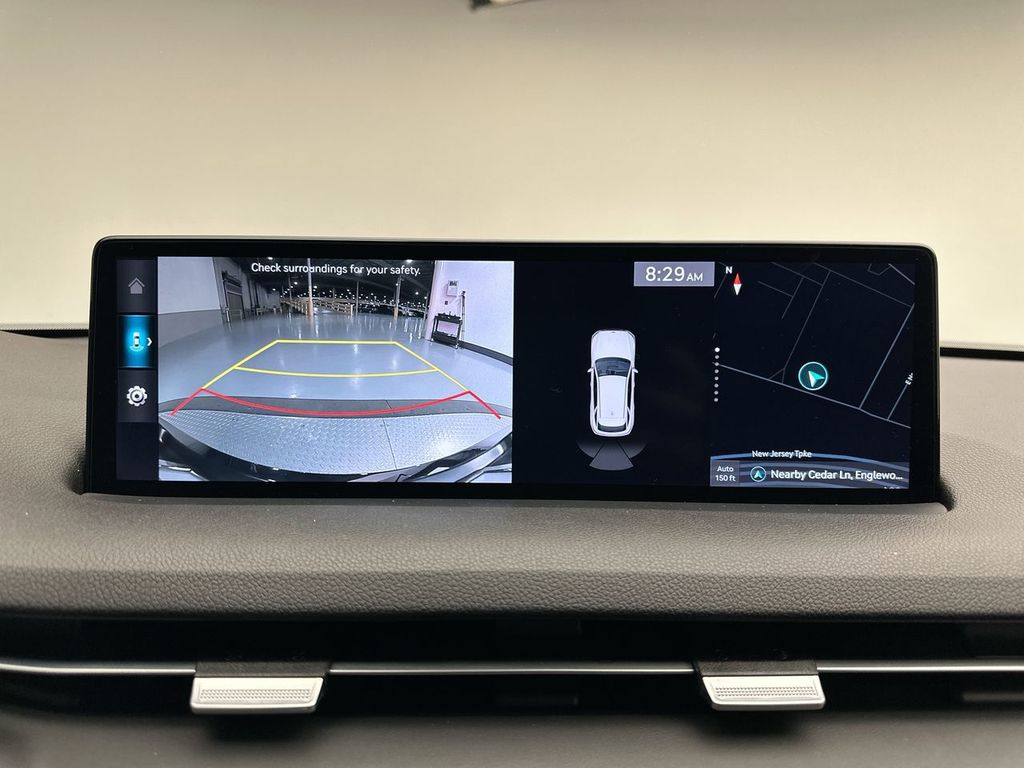 Thumbnail: 2023 Genesis GV70 - 16