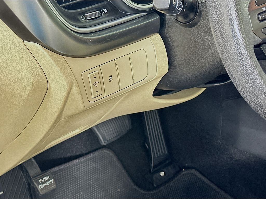 2014 Kia Optima LX 10