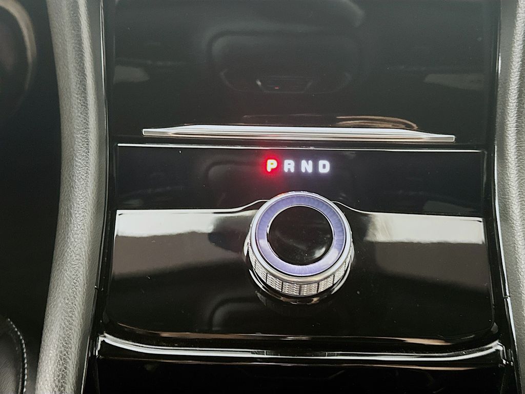 Used 2023 White Jeep Altitude image 16