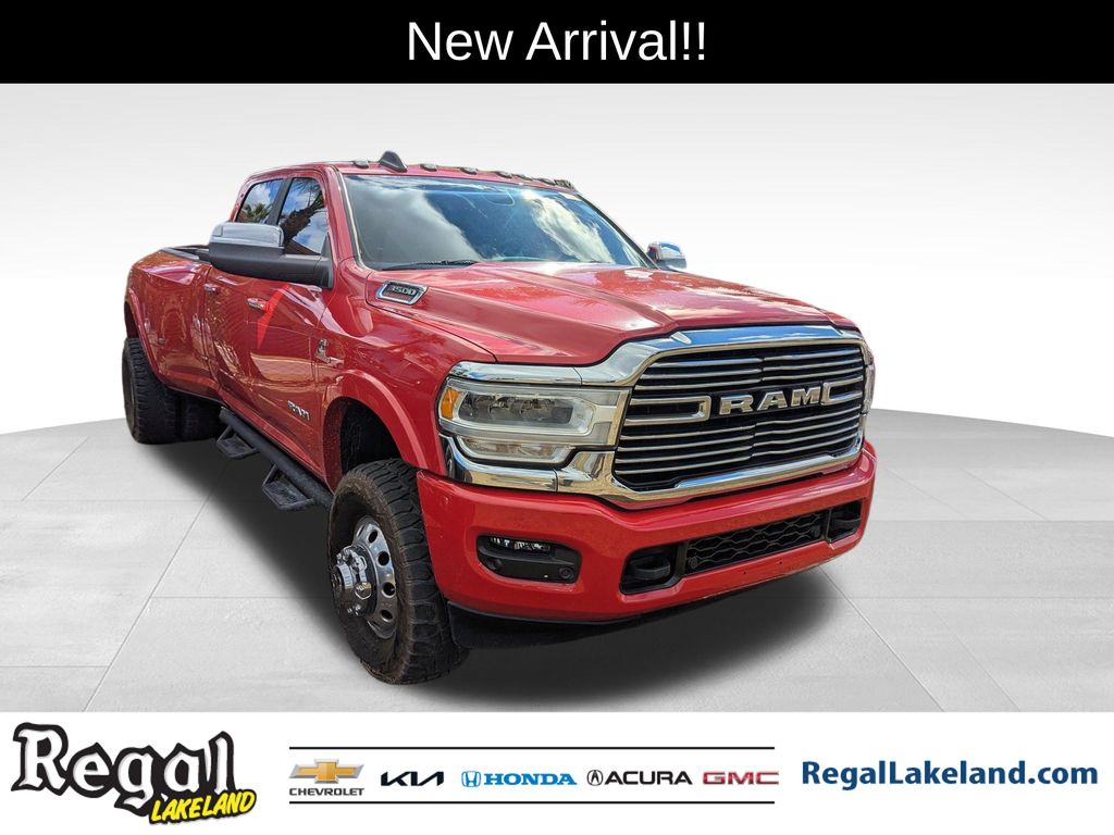 RAM 3500 Laramie Crew Cab LB DRW 4WD