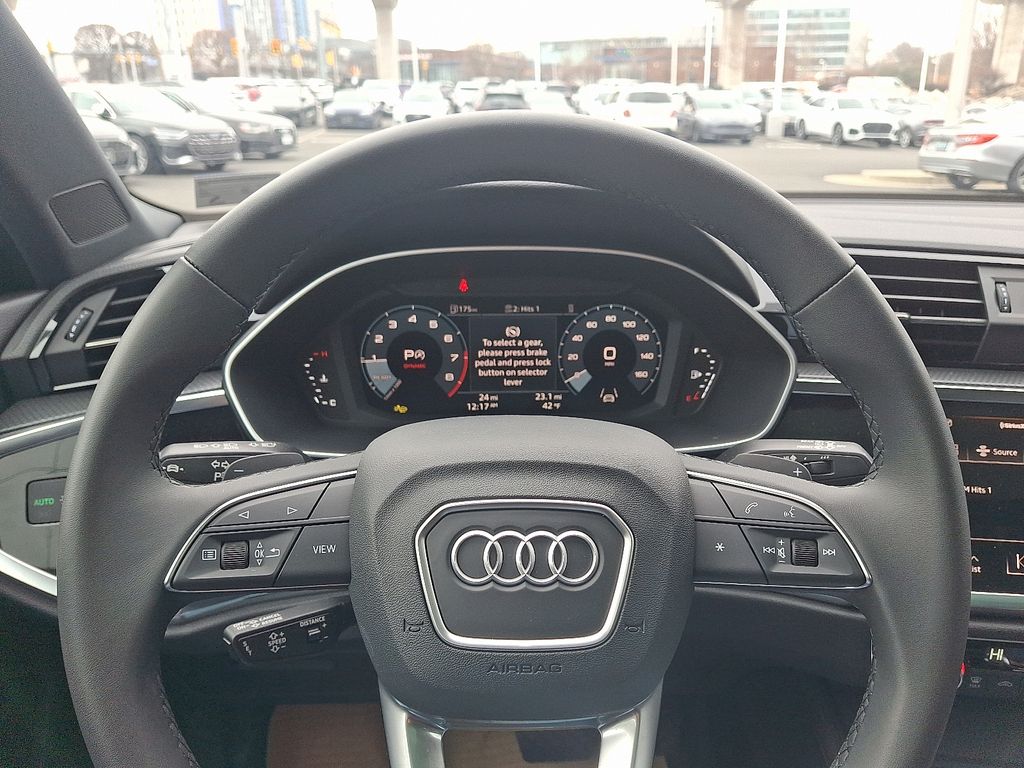 Thumbnail: 2025 Audi Q3 - 16