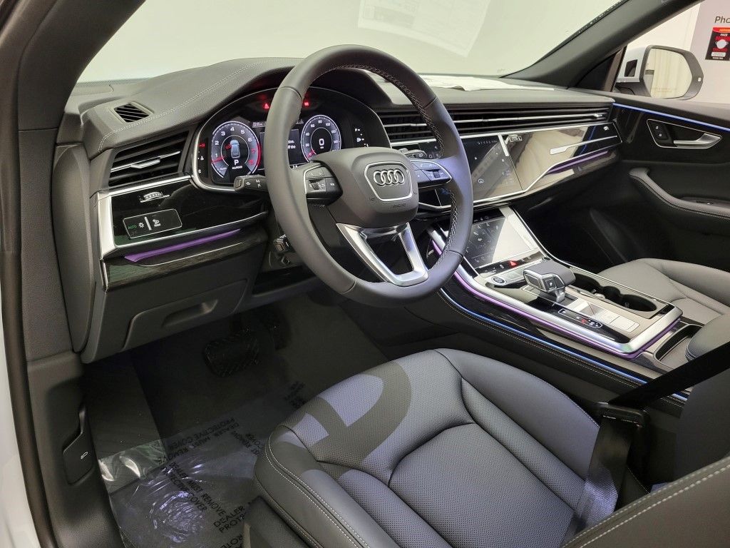 Thumbnail: 2026 Audi Q8 - 31