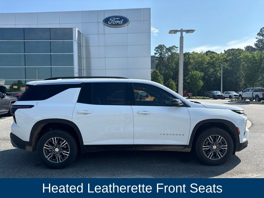 2026 Chevrolet Traverse FWD LT
