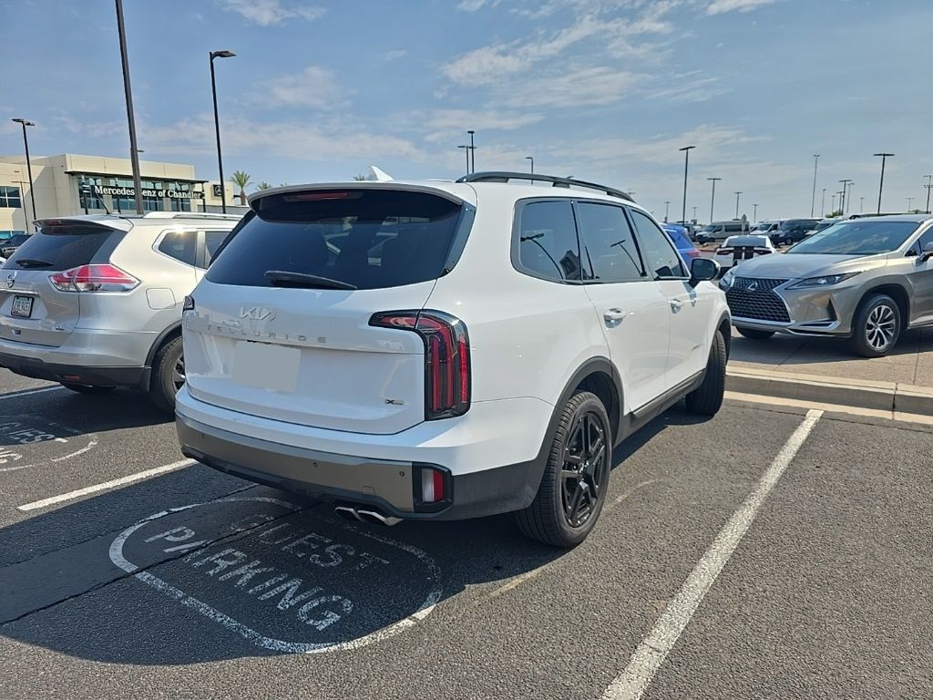 Thumbnail: 2023 Kia Telluride - 4