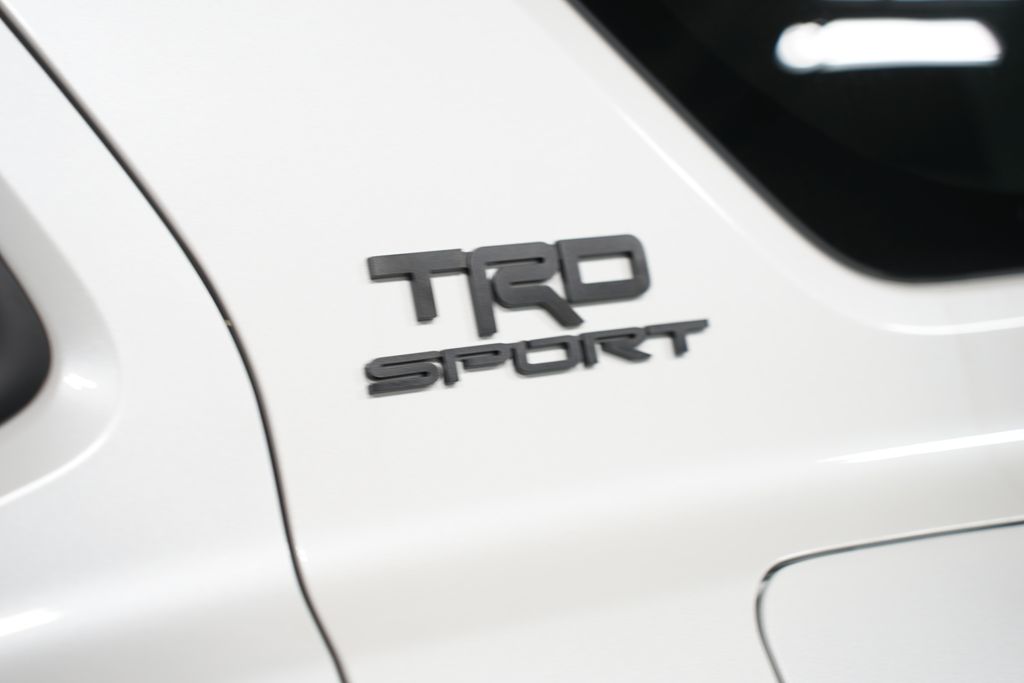 Thumbnail: 2025 Toyota 4Runner - 11