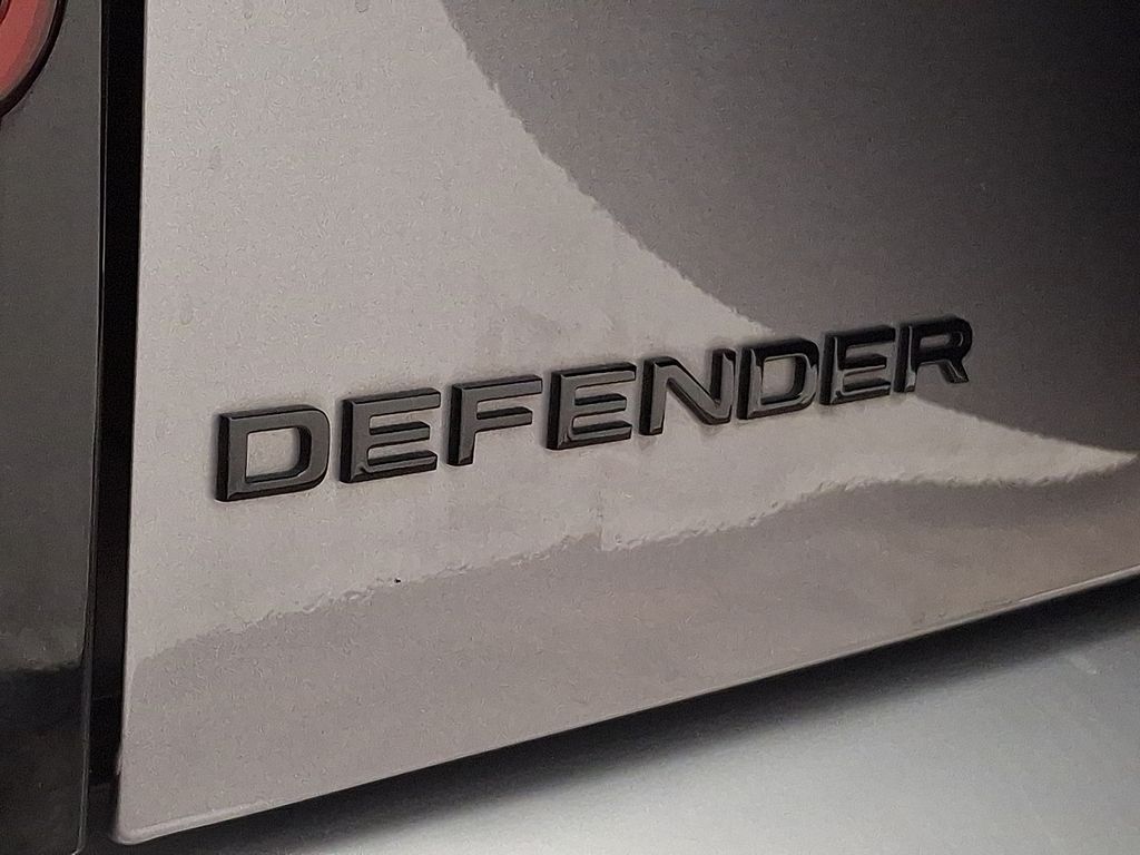 Thumbnail: 2023 Land Rover Defender - 31