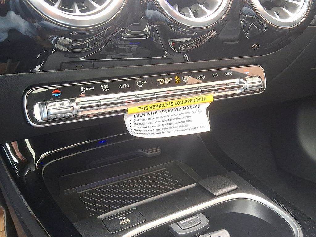 Thumbnail: 2025 Mercedes-Benz CLA - 12