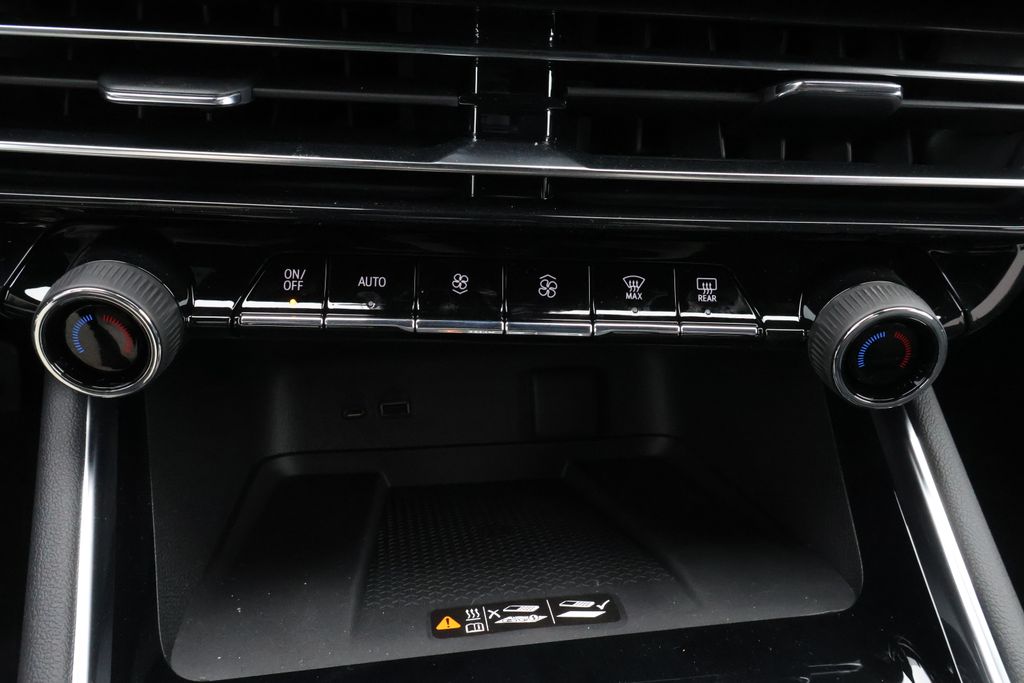 Thumbnail: 2026 Chevrolet Traverse - 30