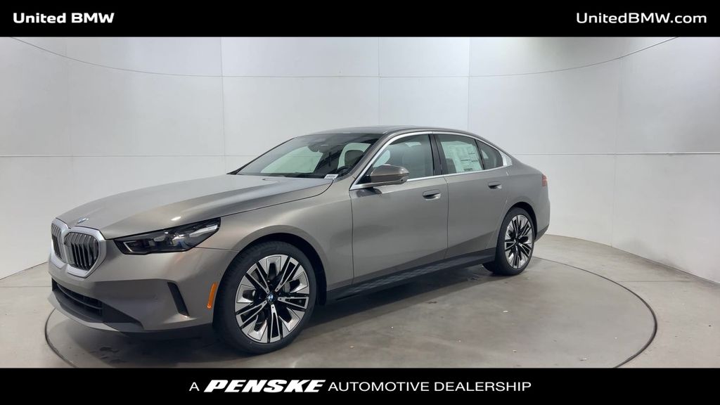 Thumbnail: 2026 BMW 5 Series - 4