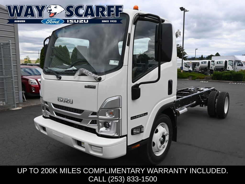 2025 Isuzu NPR HD 