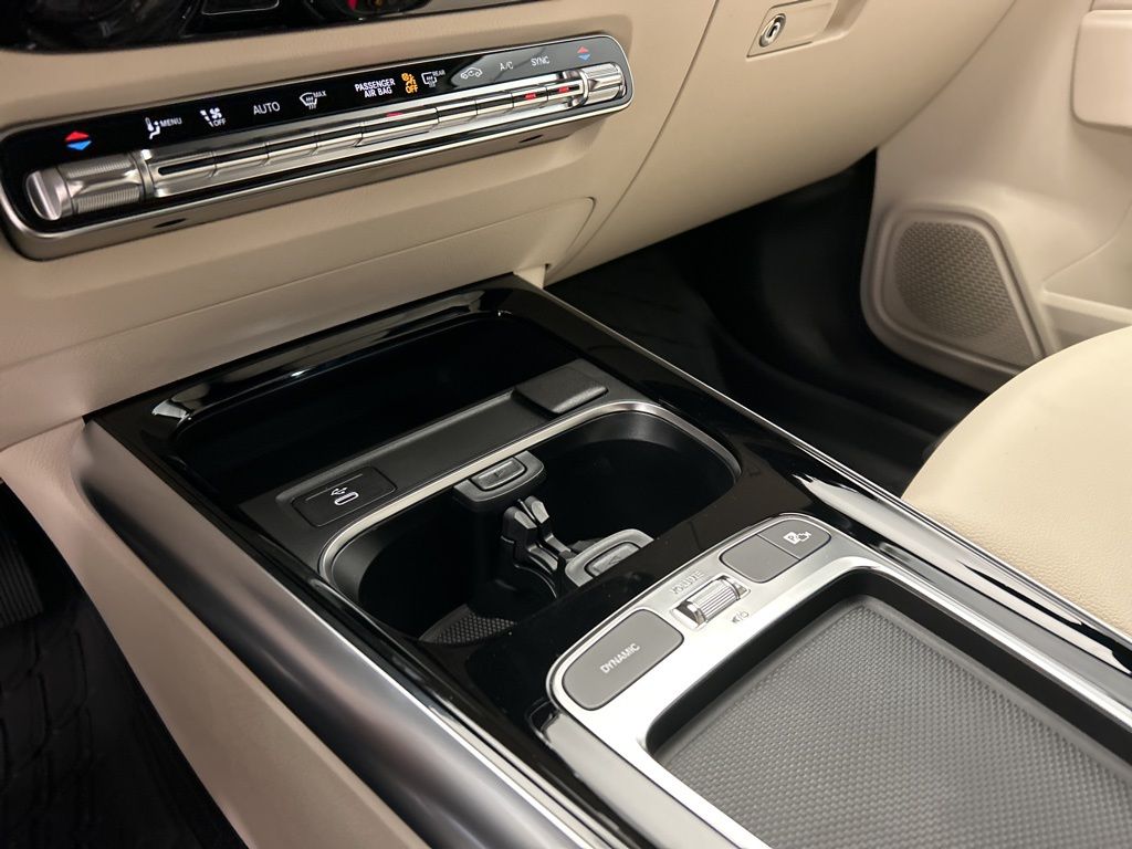 Thumbnail: 2025 Mercedes-Benz GLA - 19