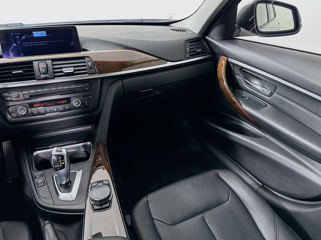 Thumbnail: 2014 BMW 3 Series - 23