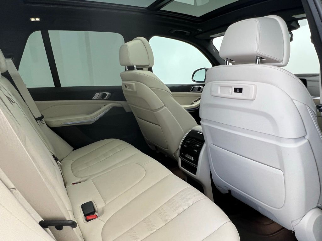 2022 BMW X5 xDrive45e 9