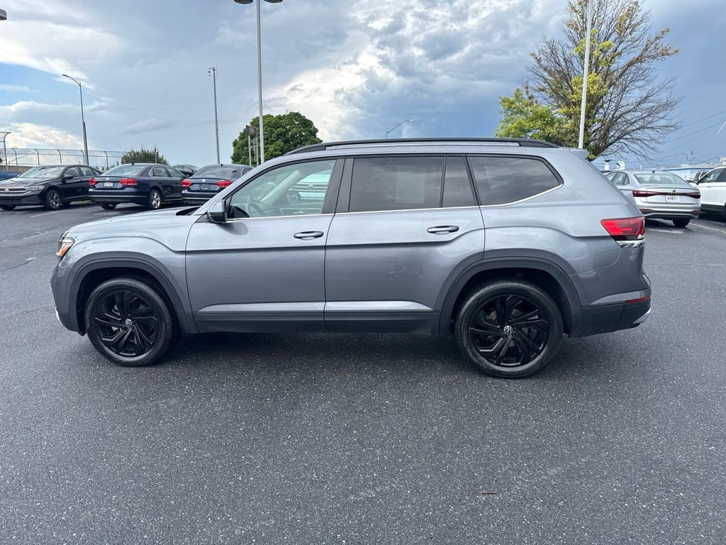 2023 Volkswagen Atlas 2.0T SE w/Technology Gray at Subaru and VW of Moon Township