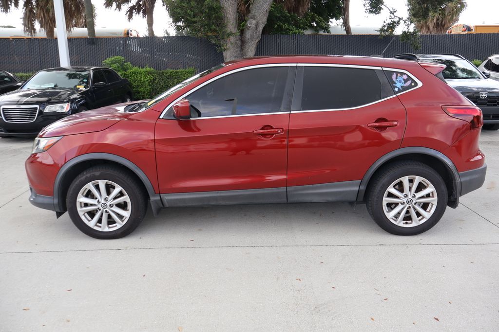 Thumbnail: 2019 Nissan Rogue Sport - 6