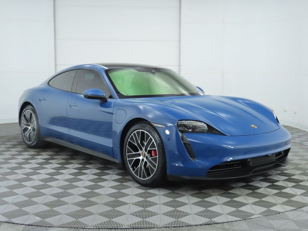 Thumbnail: 2021 Porsche Taycan - 3