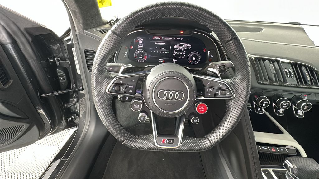 2021 Audi R8  12