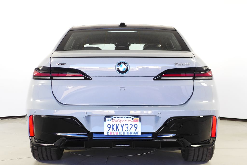 Thumbnail: 2024 BMW 7 Series - 8