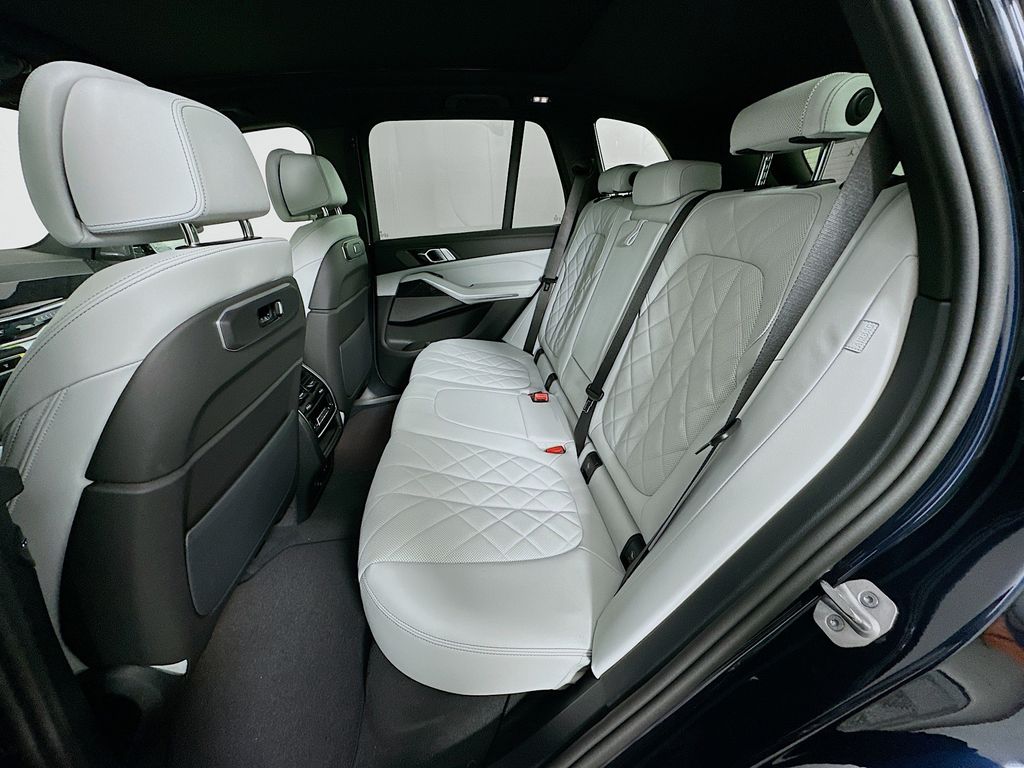 2026 BMW X5 sDrive40i 17