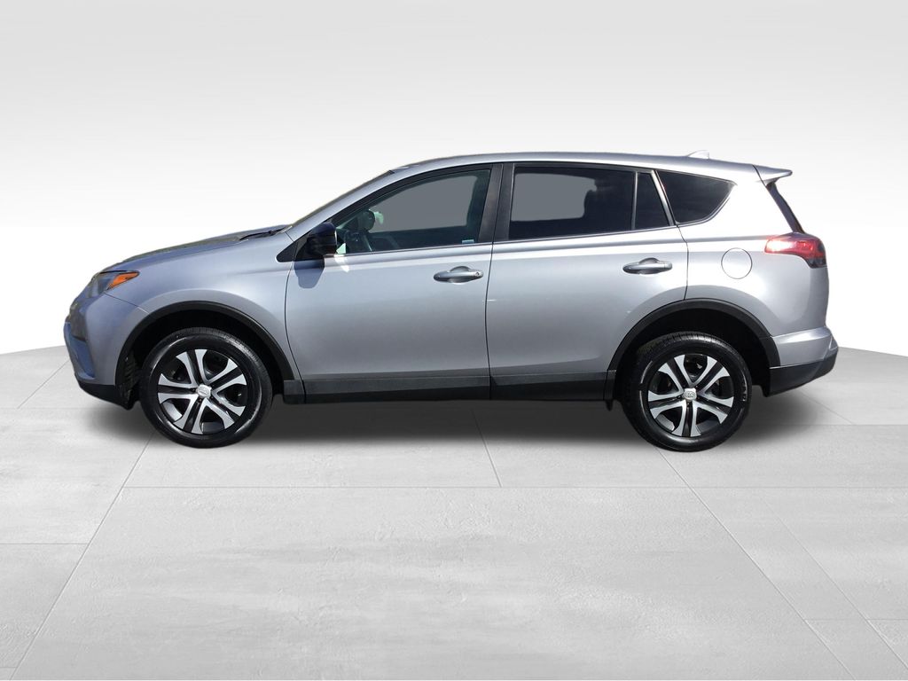 Thumbnail: 2018 Toyota RAV4 - 2