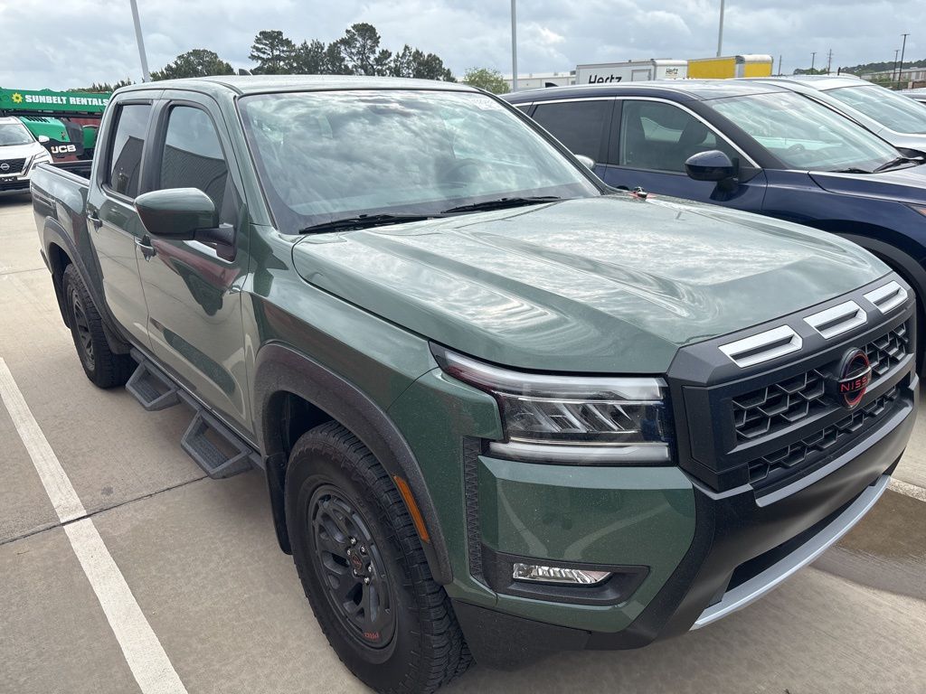 View vehicle photo 3