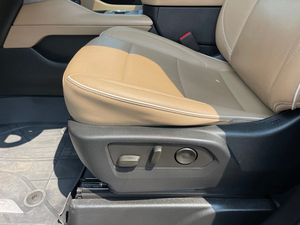 Used 2023 Black Chevrolet Premier image 30