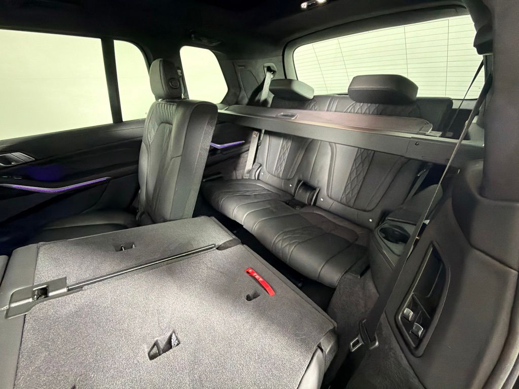 Thumbnail: 2024 BMW X7 - 15
