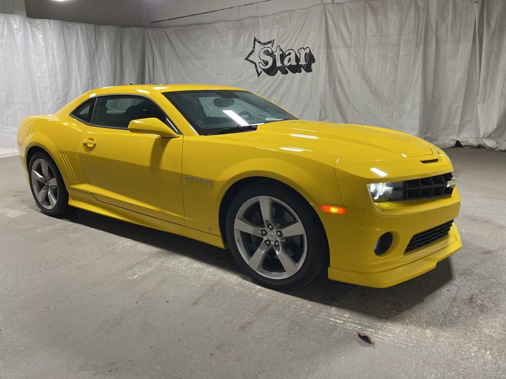 Rally Yellow 2010 Chevrolet Camaro 2SS Coupe RWD Coupe Rear-Wheel Drive 6-Speed Automatic