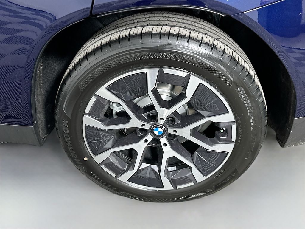 Thumbnail: 2026 BMW X3 - 23