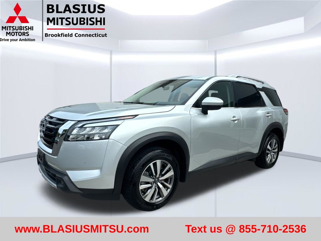  2025 Nissan Pathfinder SL 4WD   