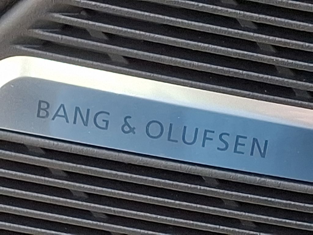 Thumbnail: 2026 Audi RS Q8 - 20