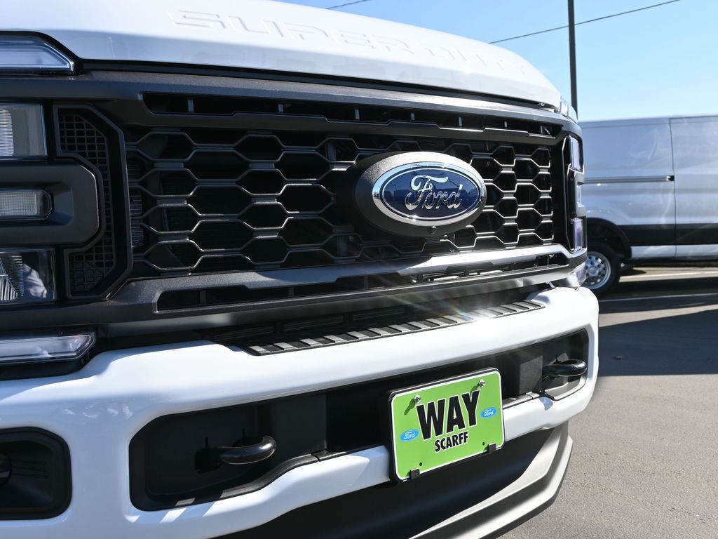 2025 Ford F-350 Super Duty XL