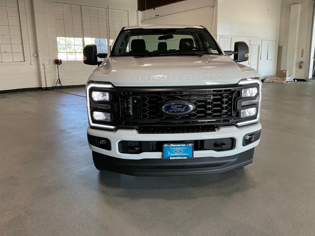 2025 Ford F-350SD  photo