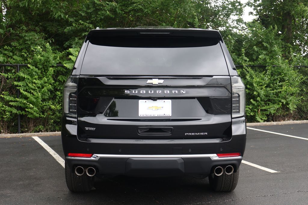 Thumbnail: 2025 Chevrolet Suburban - 9