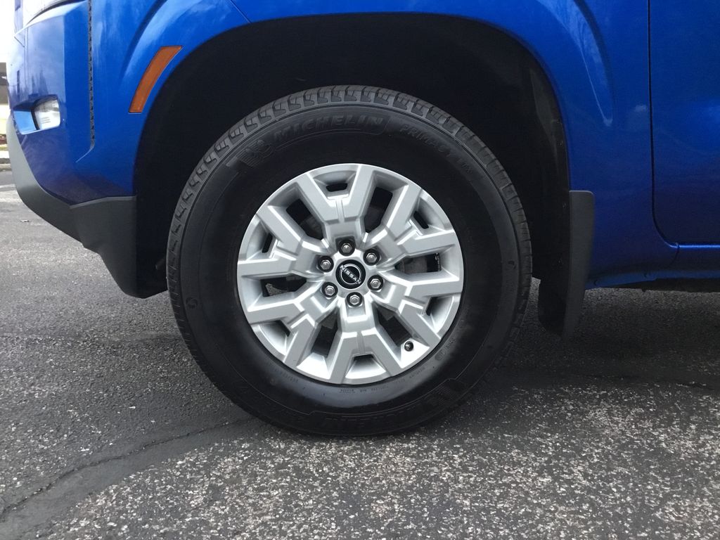 Thumbnail: 2024 Nissan Frontier - 9