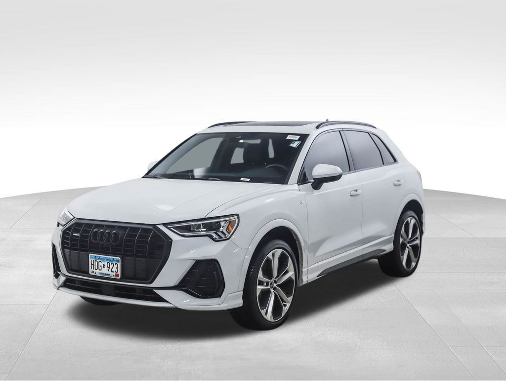 Thumbnail: 2022 Audi Q3 - 1