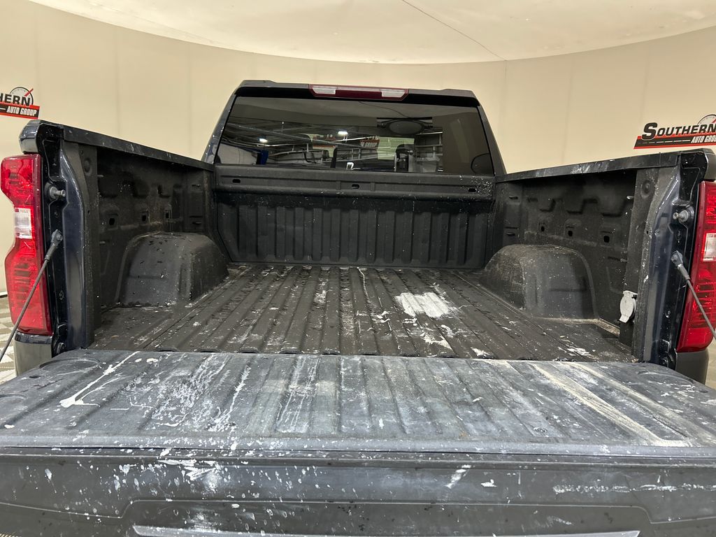 Used 2022 Gray Chevrolet Custom image 5