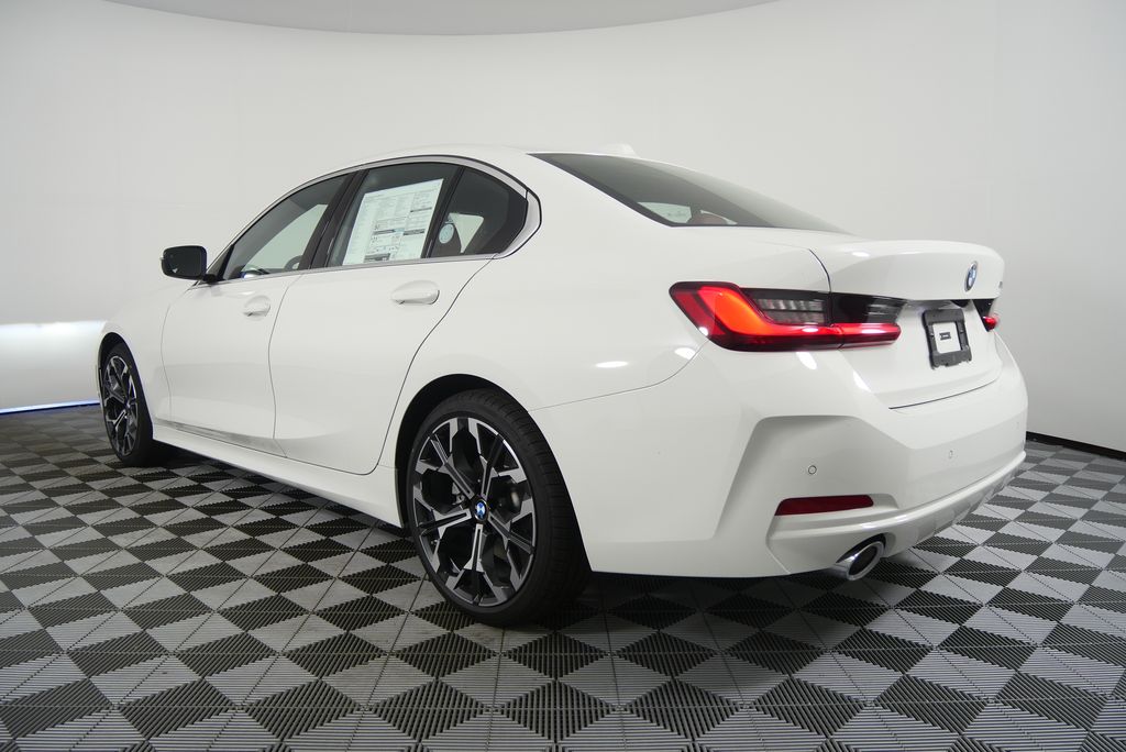 Thumbnail: 2026 BMW 3 Series - 5