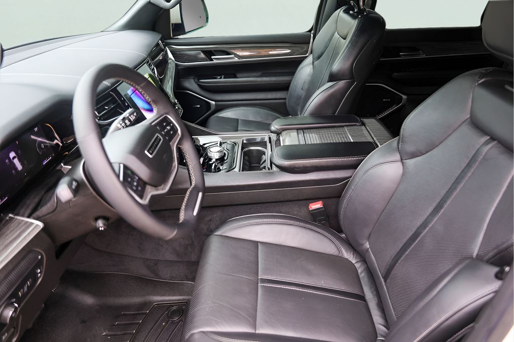 Used Car 2022 Jeep Wagoneer  Series Iii For Sale Under $50,000 In Austin, Texas