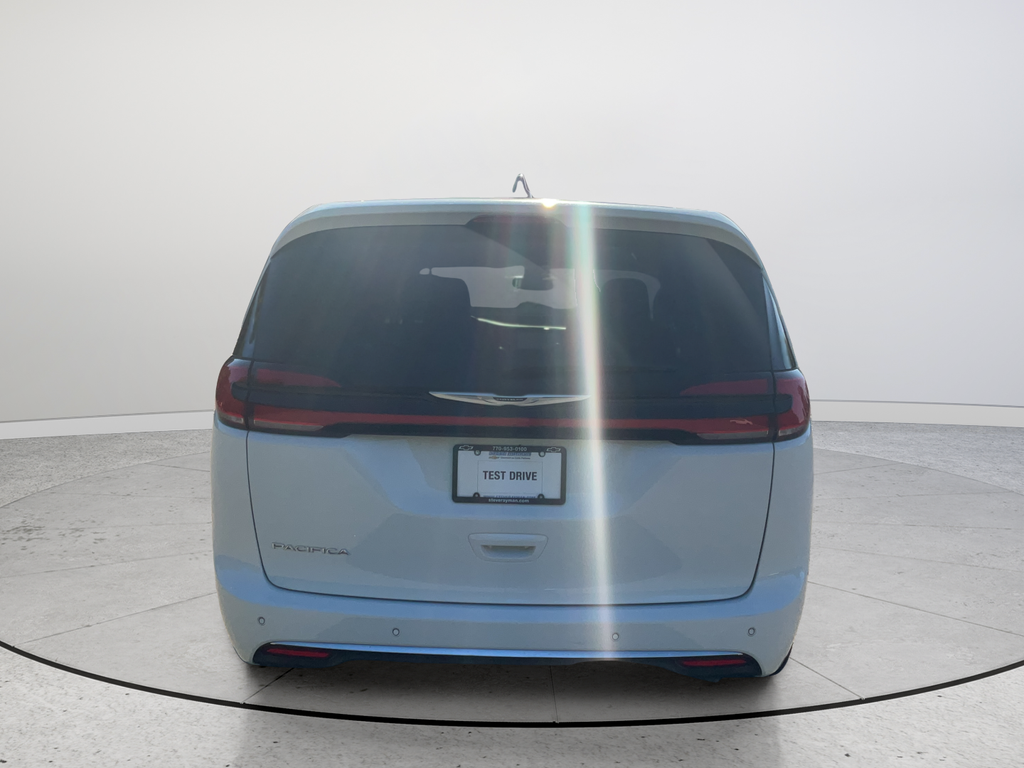 Used 2023 Chrysler Pacifica Touring L 4D Passenger Van