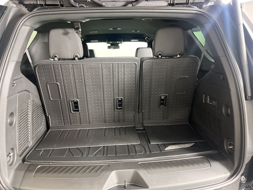 Thumbnail: 2026 Chevrolet Tahoe - 13