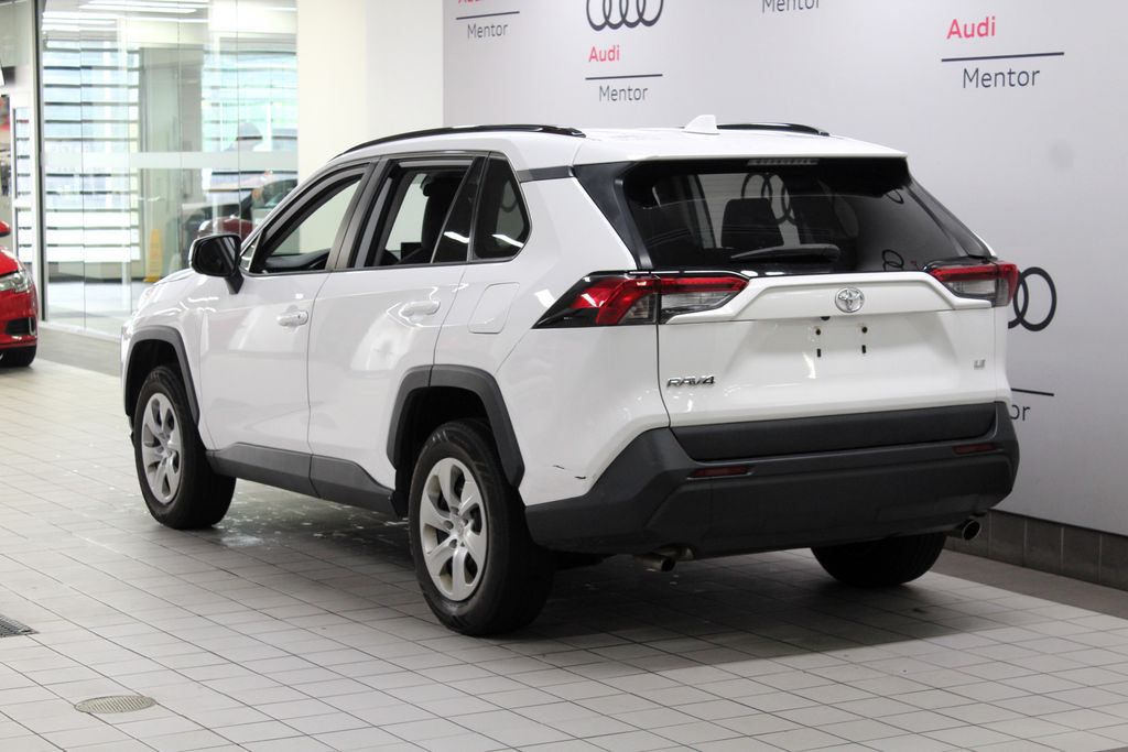 Thumbnail: 2019 Toyota RAV4 - 4